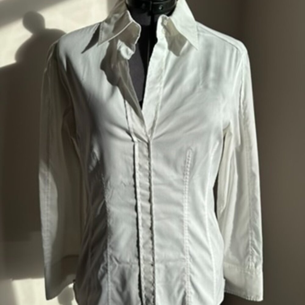 BOSS Crisp White Dress Shirt – Luxury Cotton Button-Up